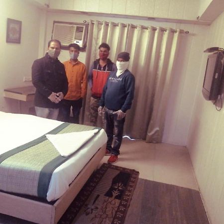 Hotel Pacific Inn Huda City Centre Gurgáon Kültér fotó