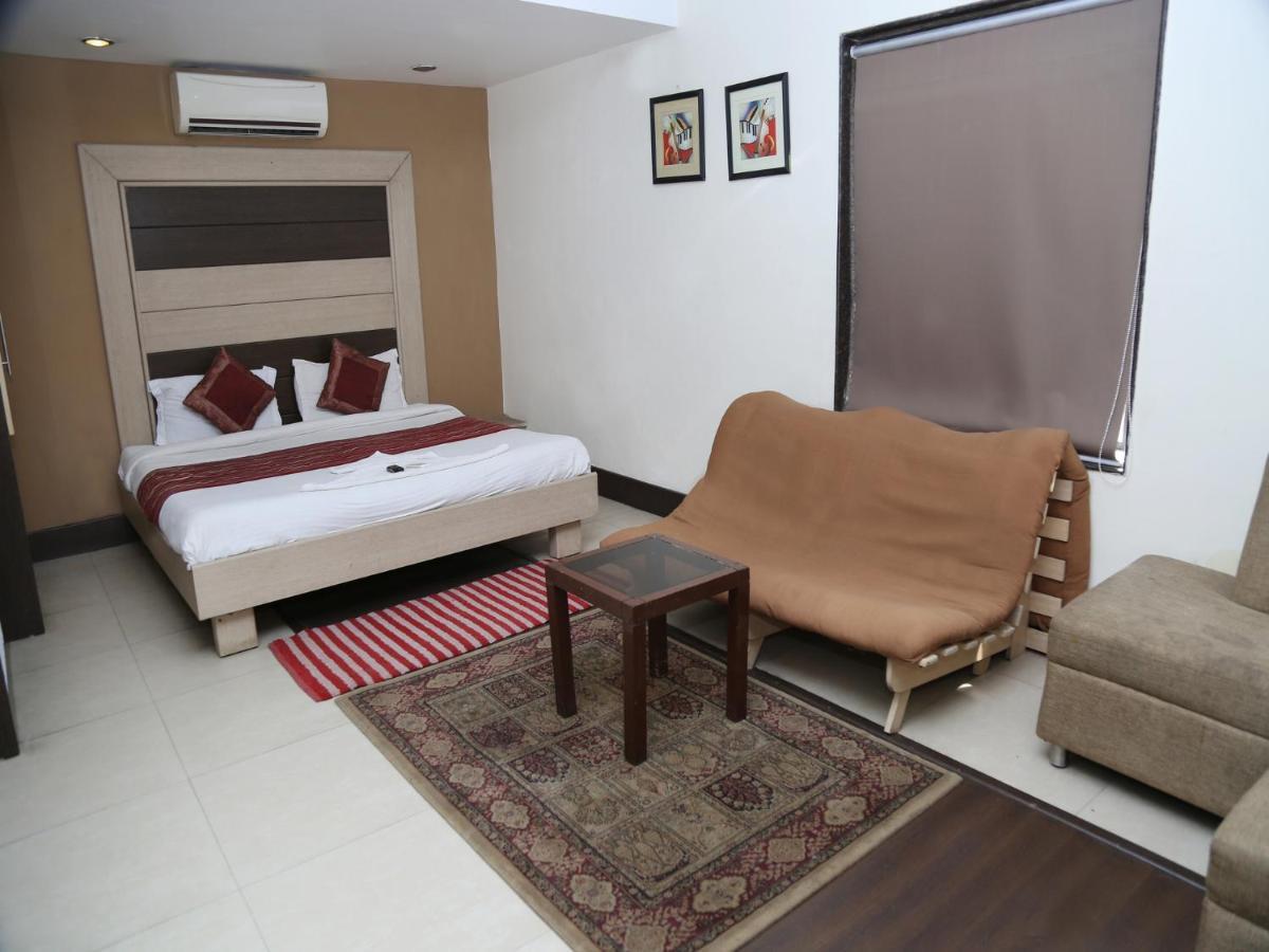 Hotel Pacific Inn Huda City Centre Gurgáon Kültér fotó