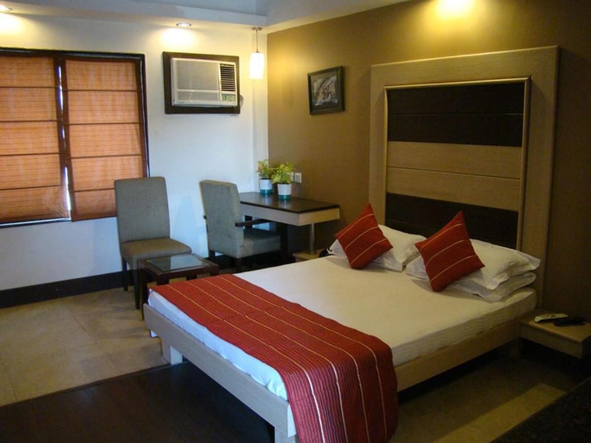Hotel Pacific Inn Huda City Centre Gurgáon Kültér fotó