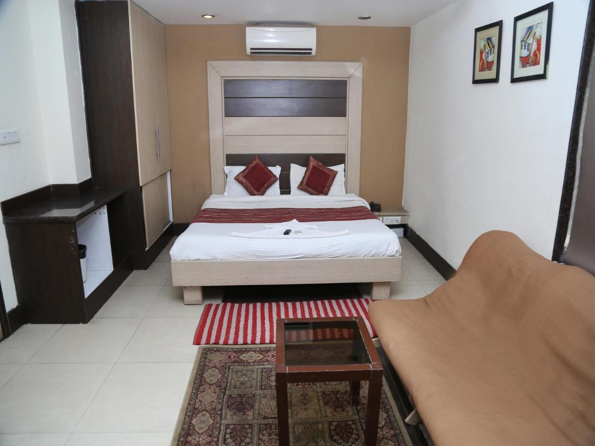 Hotel Pacific Inn Huda City Centre Gurgáon Kültér fotó
