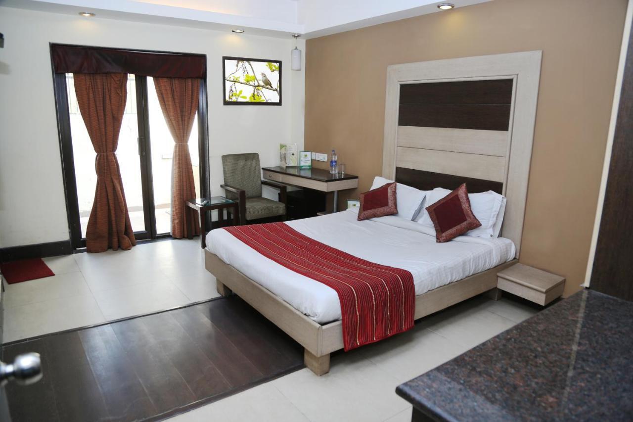 Hotel Pacific Inn Huda City Centre Gurgáon Kültér fotó